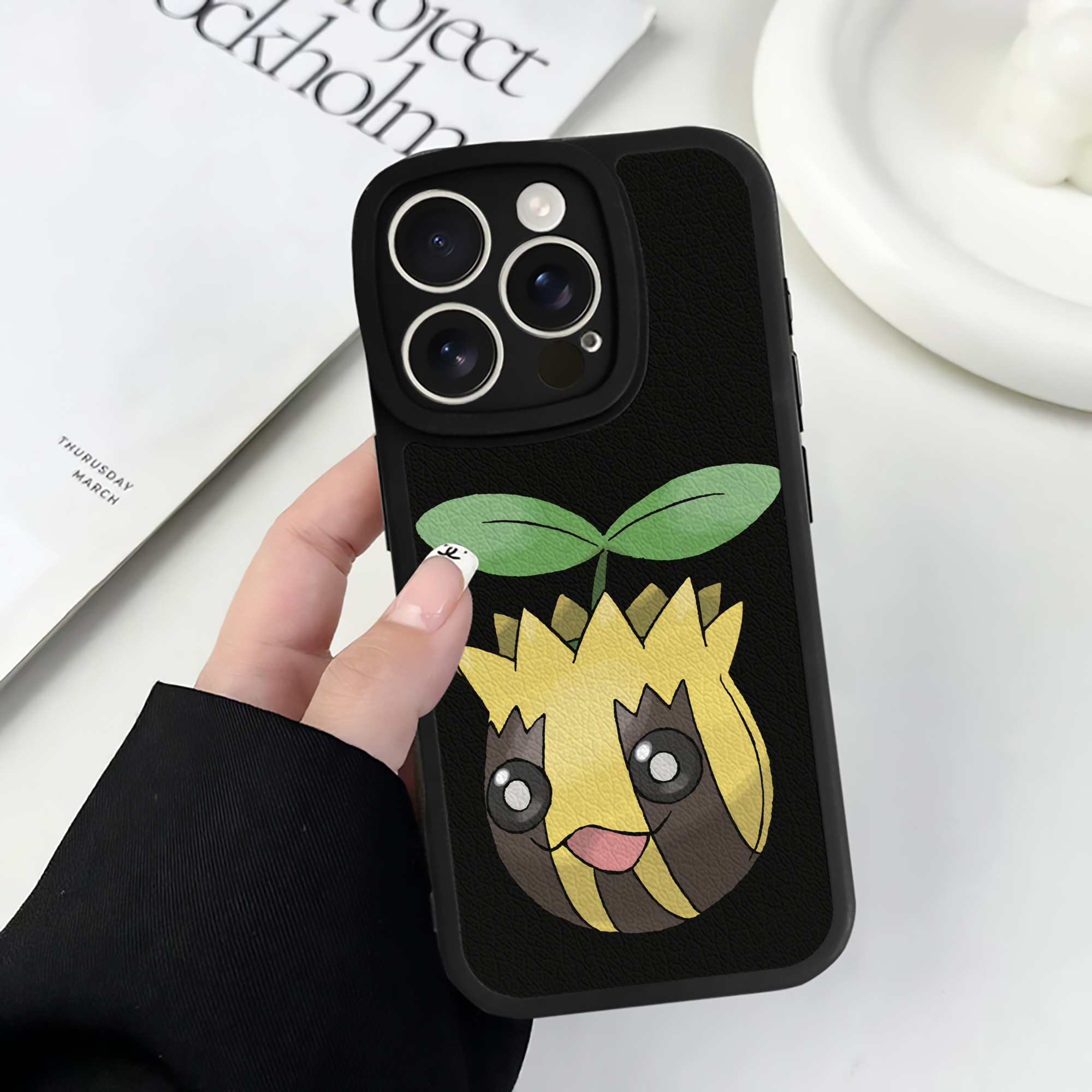 （画像用） ポケットモンスター Pokémon 【iPhone 16シリーズ対応】シリコンスマホケース（レザー調） 材質：シリコン